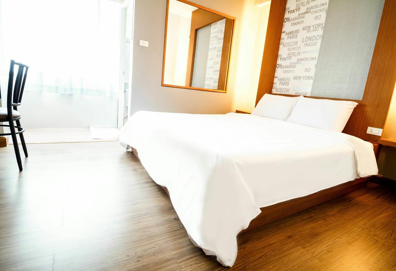 โรงแรมเรือนทิพย์ เชียงราย Ruean Tip Hotel Rum bild