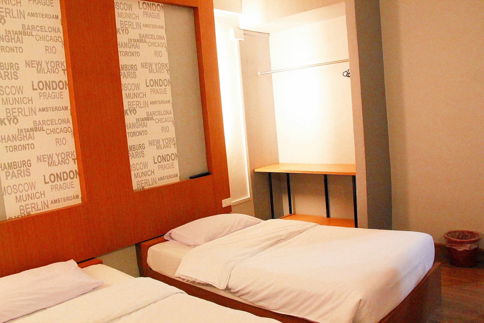 โรงแรมเรือนทิพย์ เชียงราย Ruean Tip Hotel Exteriör bild