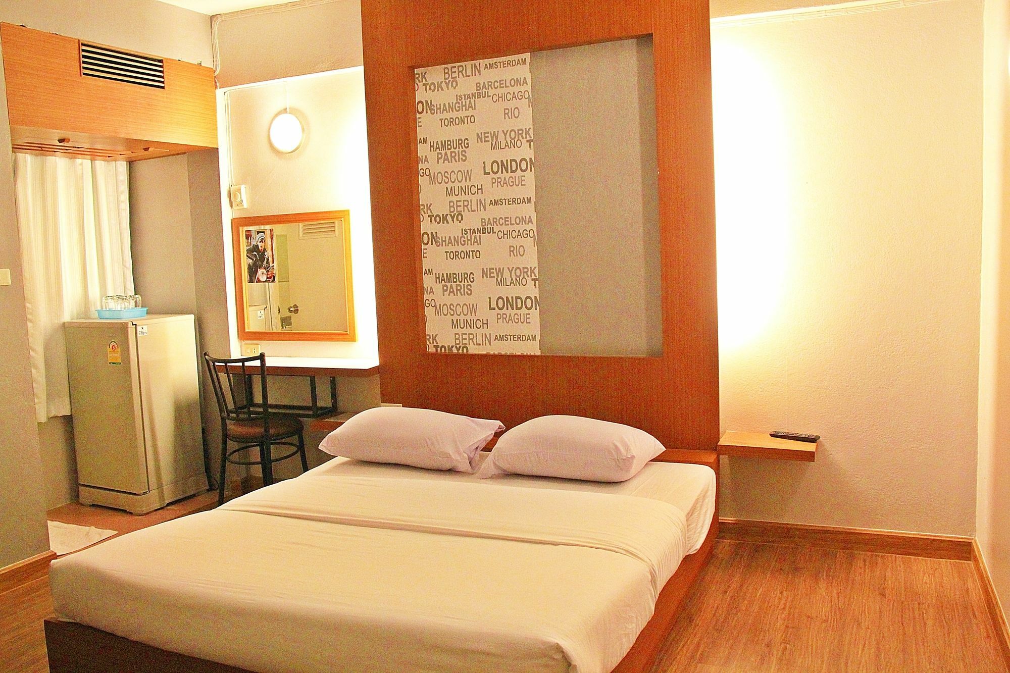โรงแรมเรือนทิพย์ เชียงราย Ruean Tip Hotel Exteriör bild