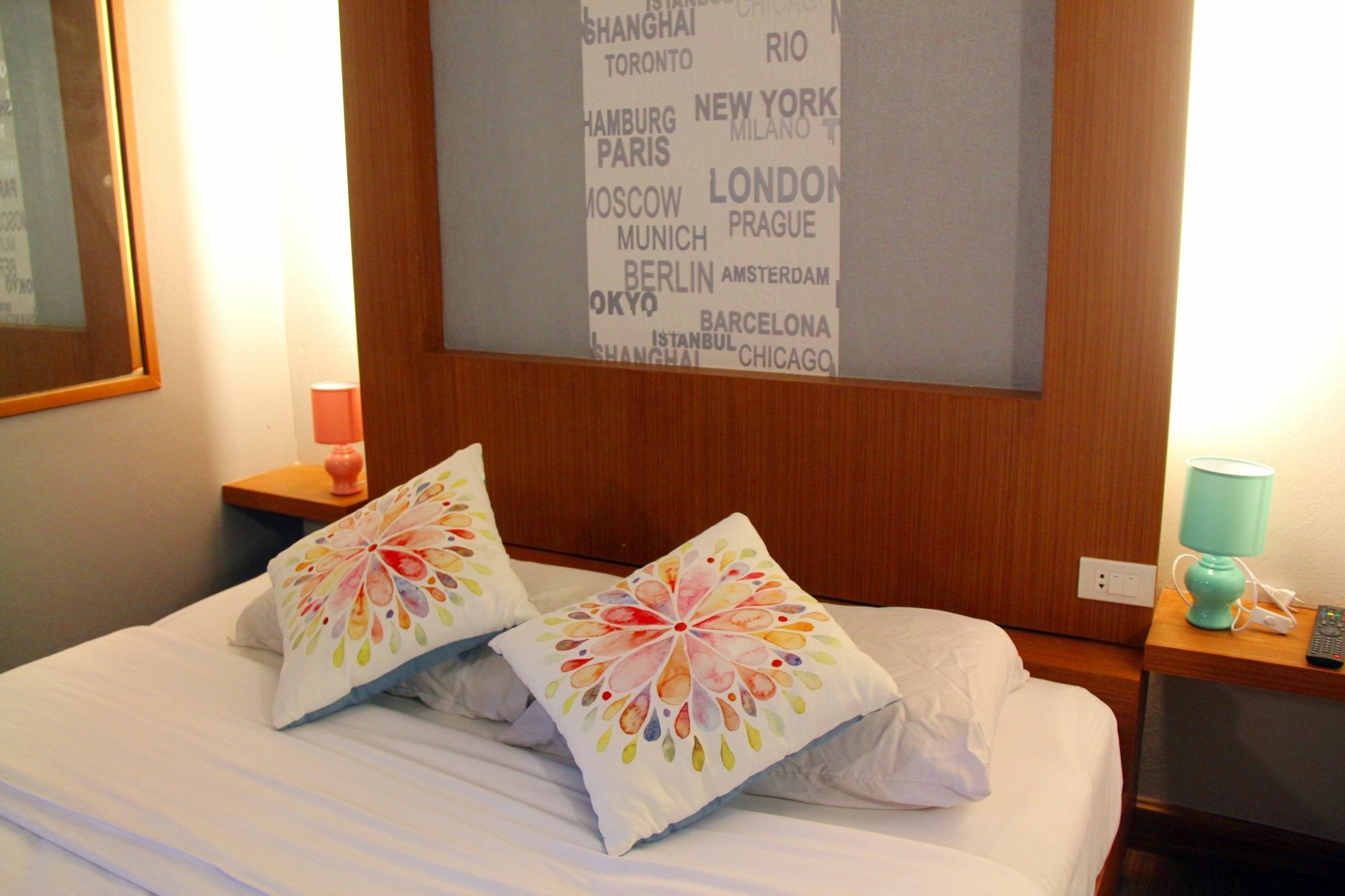โรงแรมเรือนทิพย์ เชียงราย Ruean Tip Hotel Exteriör bild